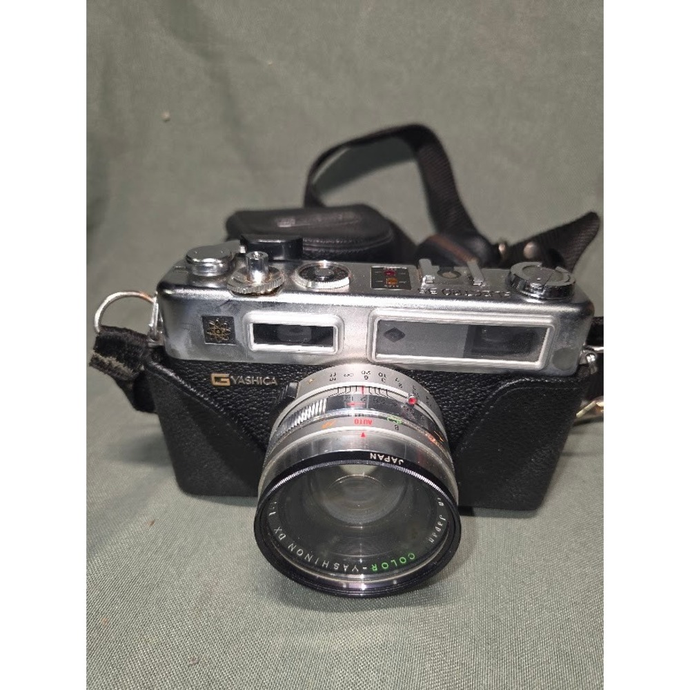 Yashica Electro 35 Rangefinder Camera Color-Yashinon DX 45mm f1.7 Lens Case